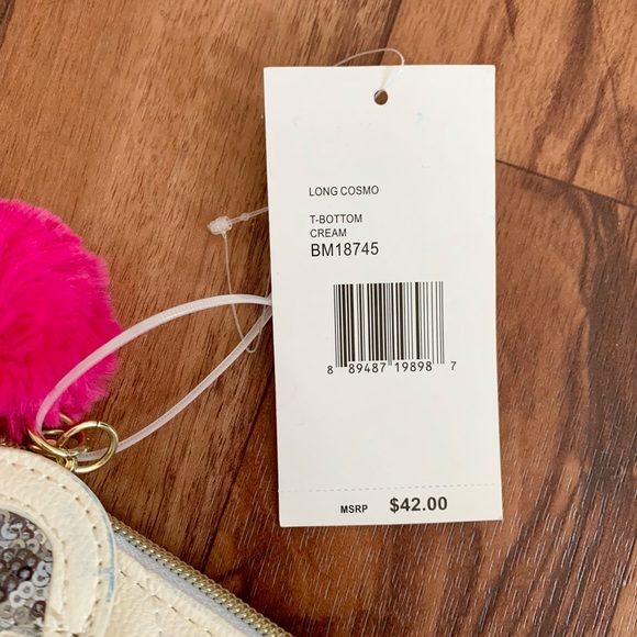 Betsey Johnson quilted white kitty purse - Picture 4 of 10